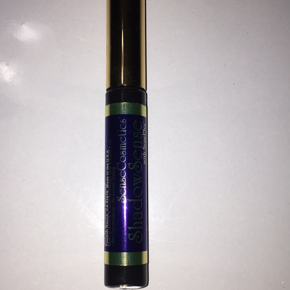 🆕 ShadowSense eyeshadow